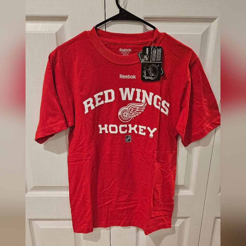 Red Wings Hockey shirt